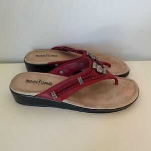 Minnetonka Women's Red Sandals
